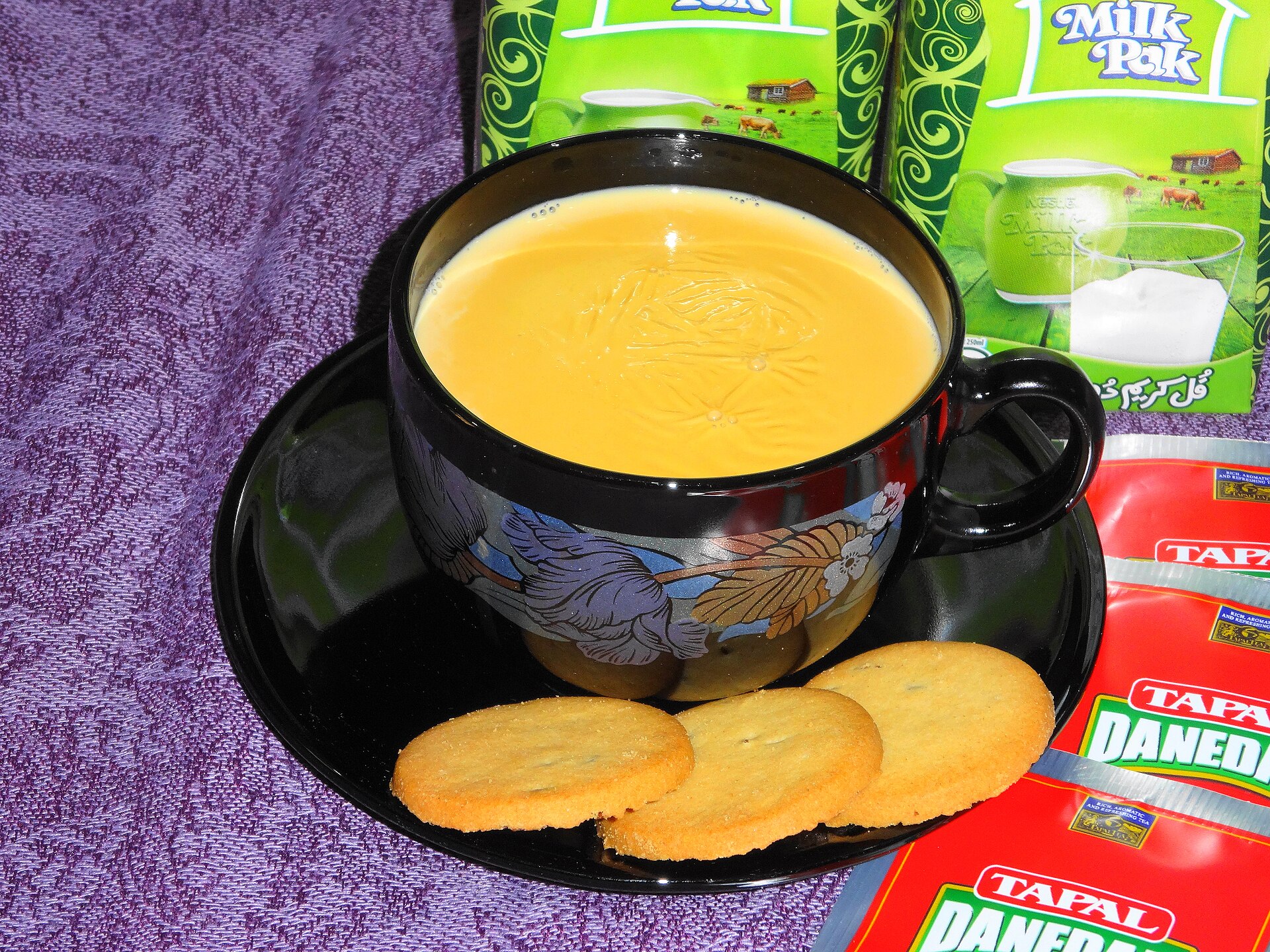 Tea with hosts